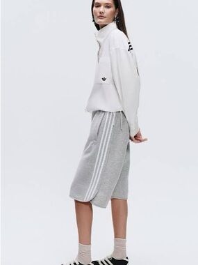 Sold Out adidas Originals x ASOS Longline Sweat Shorts in Gray – Size Small